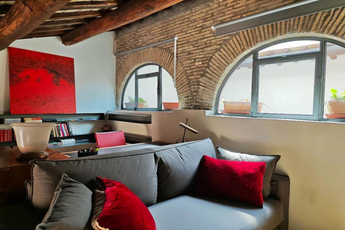 Monti Designer Loft By Romeloft Apartment *